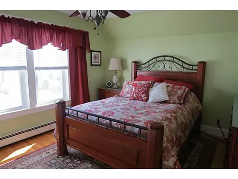 34 Collins St, Woonsocket, RI 02895 photo 16