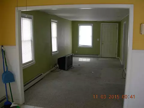 95 Mohawk Ave, Warwick, RI 02889 photo 5