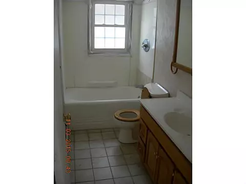 95 Mohawk Ave, Warwick, RI 02889 photo 4