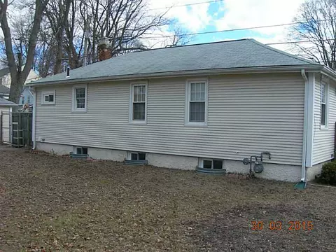 95 Mohawk Ave, Warwick, RI 02889 photo 7