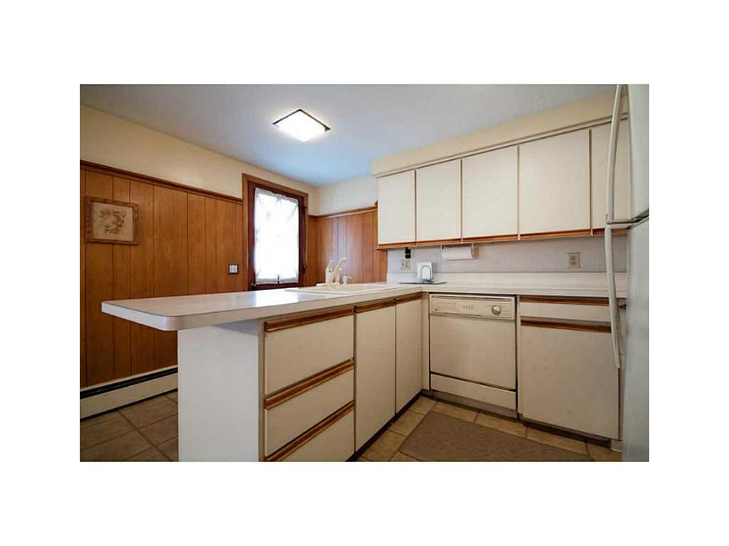 95 Rip Van Winkle Cir, Warwick, RI 02886 photo 4