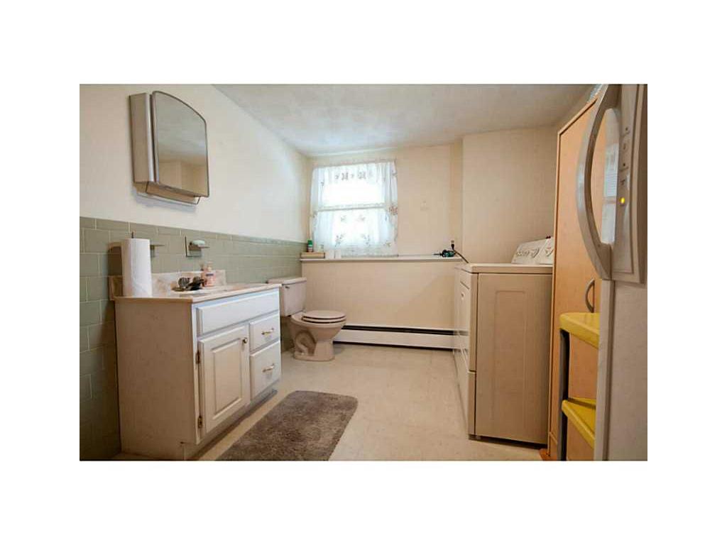 95 Rip Van Winkle Cir, Warwick, RI 02886 photo 17