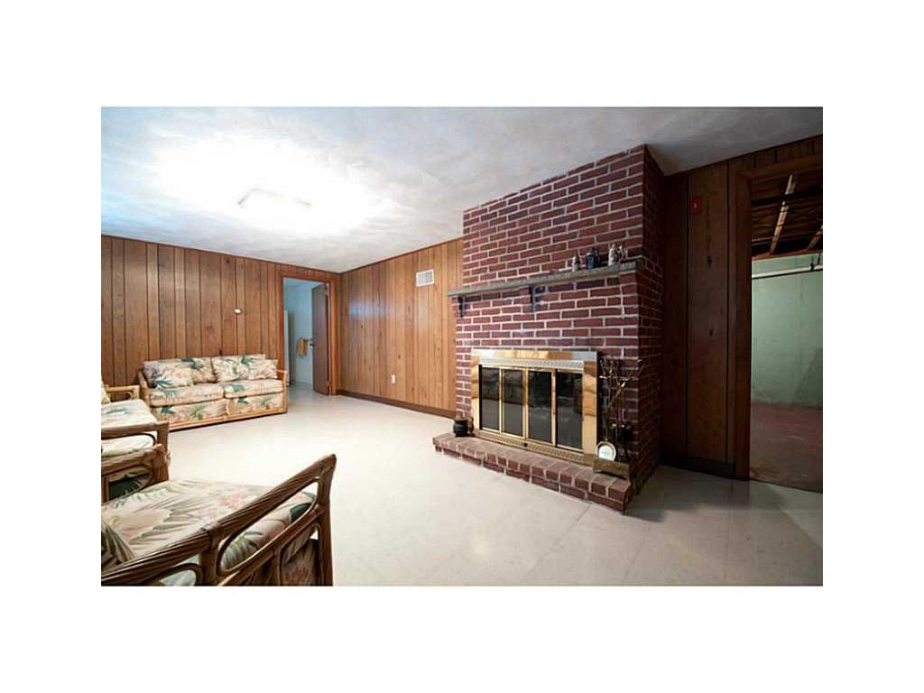 95 Rip Van Winkle Cir, Warwick, RI 02886 photo 15