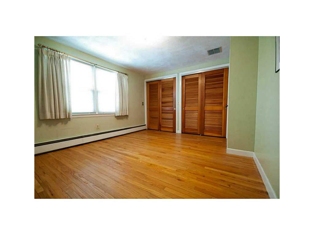95 Rip Van Winkle Cir, Warwick, RI 02886 photo 11