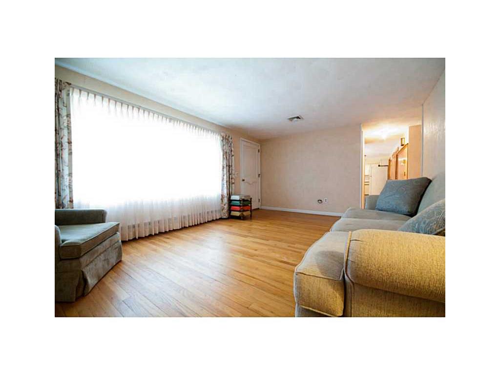 95 Rip Van Winkle Cir, Warwick, RI 02886 photo 5