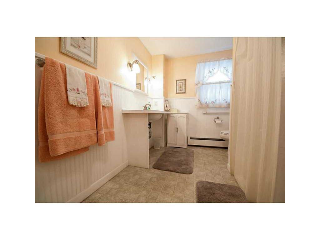 95 Rip Van Winkle Cir, Warwick, RI 02886 photo 7
