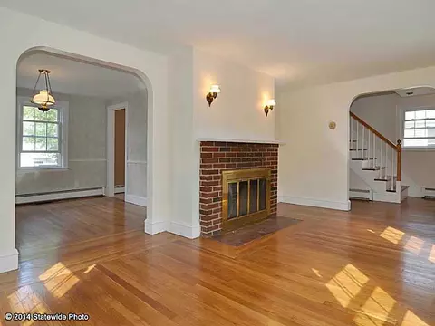 99 Thurman St, Warwick, RI 02888 photo 2