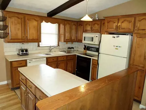 24 Centennial St, Coventry, RI 02816 photo 5