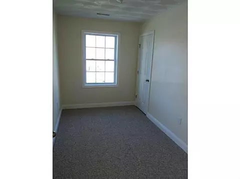 472 Warwick Ave, Warwick, RI 02888 photo 8