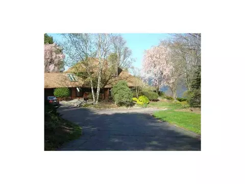 14 Beacon Ave, Warwick, RI 02889 photo 2