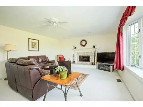 190 Compton View Dr, Middletown, RI 02842 photo 10