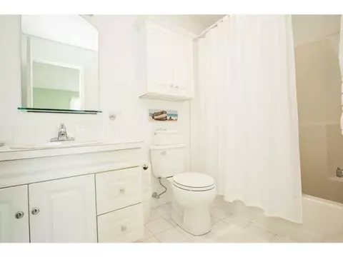 190 Compton View Dr, Middletown, RI 02842 photo 15