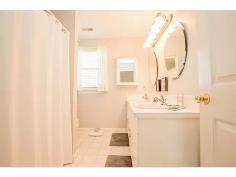 190 Compton View Dr, Middletown, RI 02842 photo 19
