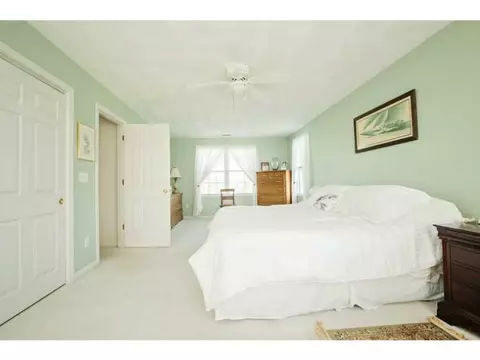 190 Compton View Dr, Middletown, RI 02842 photo 14