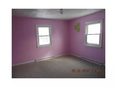 868 Manville Rd, Woonsocket, RI 02895 photo 5
