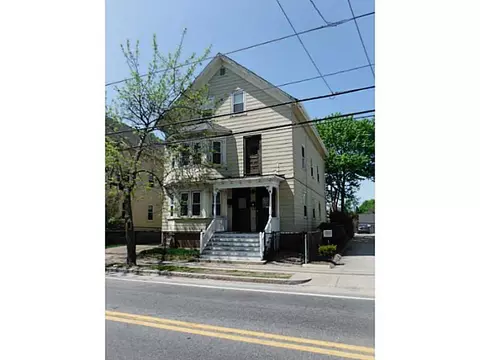 591 Main St, Warren, RI 02885 photo 1