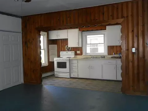 591 Main St, Warren, RI 02885 photo 8