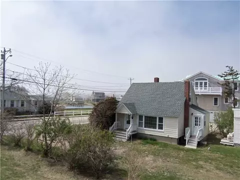 37 Weekapaug Rd, Westerly, RI 02891 photo 1