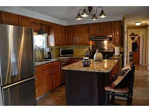 87 Harmony Ct, Warwick, RI 02889 photo 4