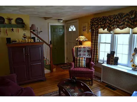 87 Harmony Ct, Warwick, RI 02889 photo 6