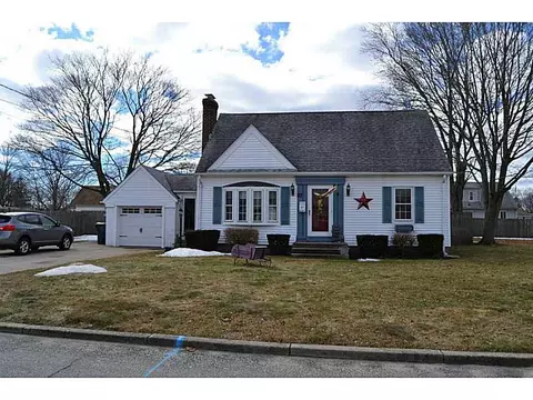 87 Harmony Ct, Warwick, RI 02889 photo 1