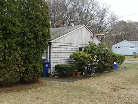5 Sutter Ave, Warwick, RI 02886 photo 3