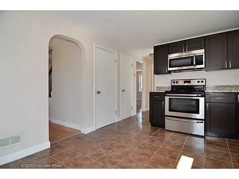 222 Main Ave, Warwick, RI 02886 photo 2
