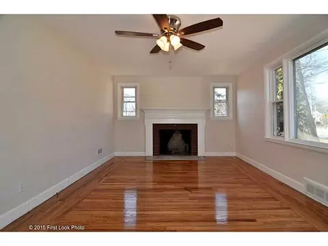 222 Main Ave, Warwick, RI 02886 photo 8