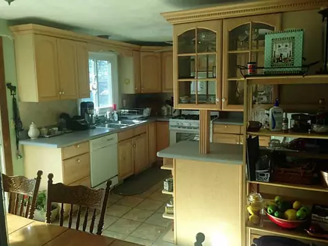 305 Arnold Rd, Coventry, RI 02816 photo 3
