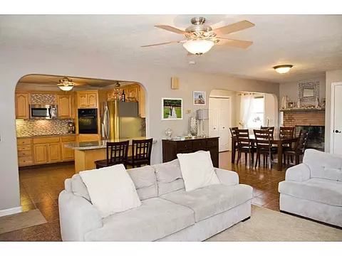 139 W Shore Dr, Exeter, RI 02822 photo 6