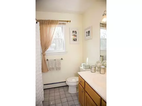 139 W Shore Dr, Exeter, RI 02822 photo 8