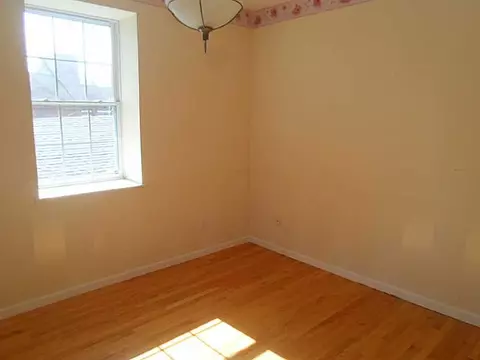 200 Cato St #3, Woonsocket, RI 02895 photo 5