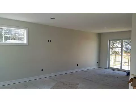 33 Leonard Ave, Warwick, RI 02886 photo 5