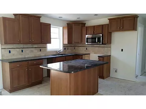 33 Leonard Ave, Warwick, RI 02886 photo 4