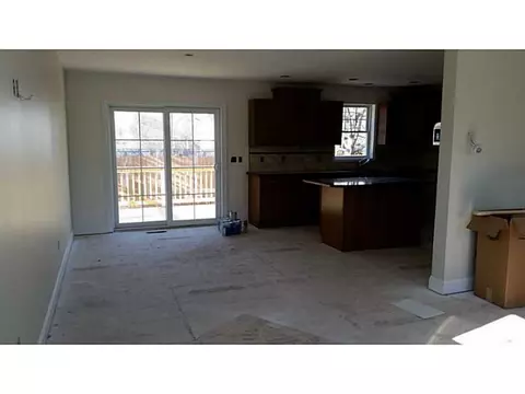 33 Leonard Ave, Warwick, RI 02886 photo 6