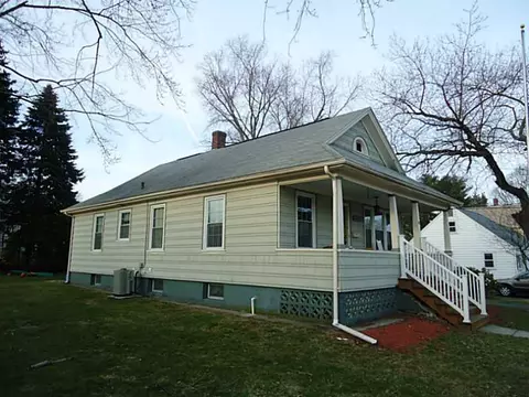 30 E Barrows St, Cumberland, RI 02864 photo 2