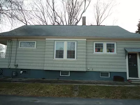 30 E Barrows St, Cumberland, RI 02864 photo 4