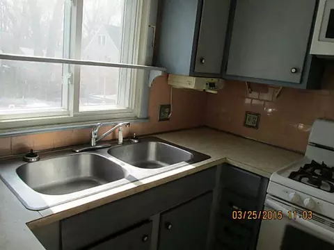 54 Adrian St, Warwick, RI 02886 photo 6