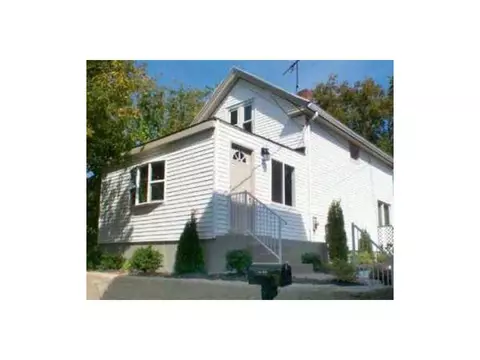 232 Vose St, Woonsocket, RI 02895 photo 1