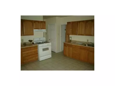 232 Vose St, Woonsocket, RI 02895 photo 2