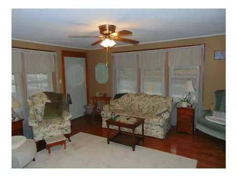 2340 Diamond Hill Rd, Woonsocket, RI 02895 photo 10