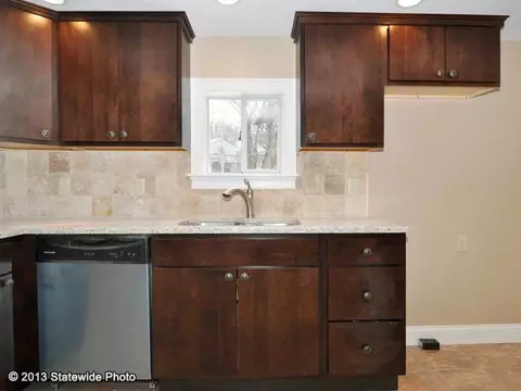 44 Ernest Ave, Warwick, RI 02889 photo 5