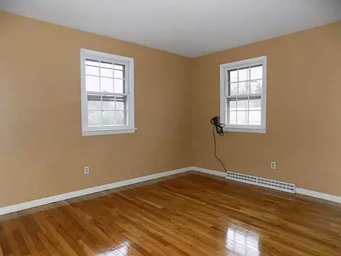 92 Elder Ave, East Providence, RI 02915 photo 8