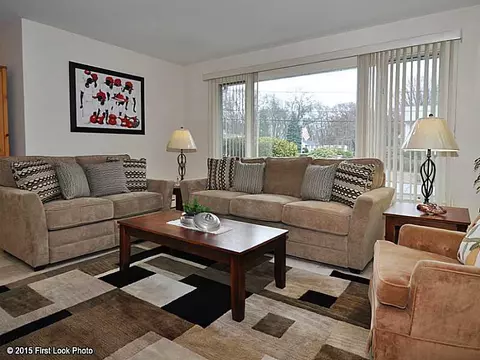 11 Highcrest Rd, Fall River, MA 02720 photo 3