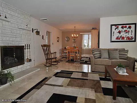 11 Highcrest Rd, Fall River, MA 02720 photo 4