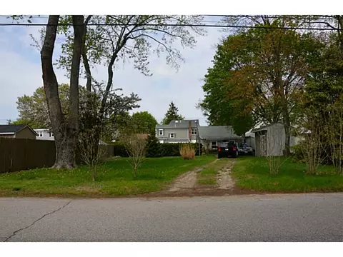 956 Main Ave, Warwick, RI 02886 photo 12