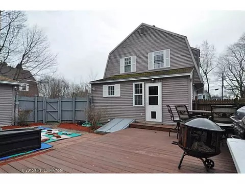 31 Beach Ave, Warwick, RI 02889 photo 3
