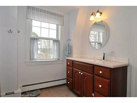 31 Beach Ave, Warwick, RI 02889 photo 15