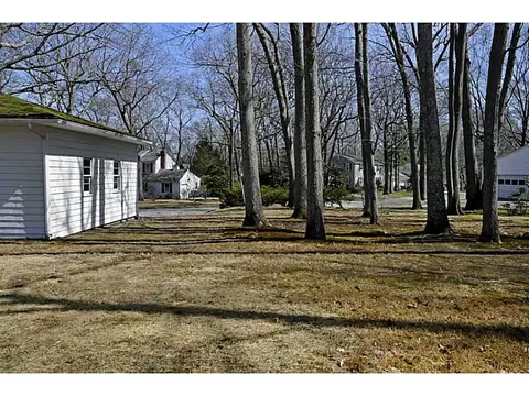 389 Red Chimney Dr, Warwick, RI 02886 photo 3