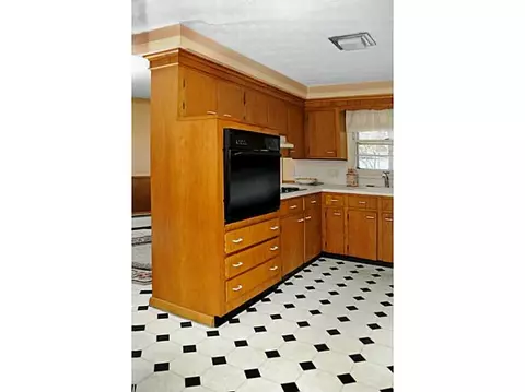 389 Red Chimney Dr, Warwick, RI 02886 photo 7